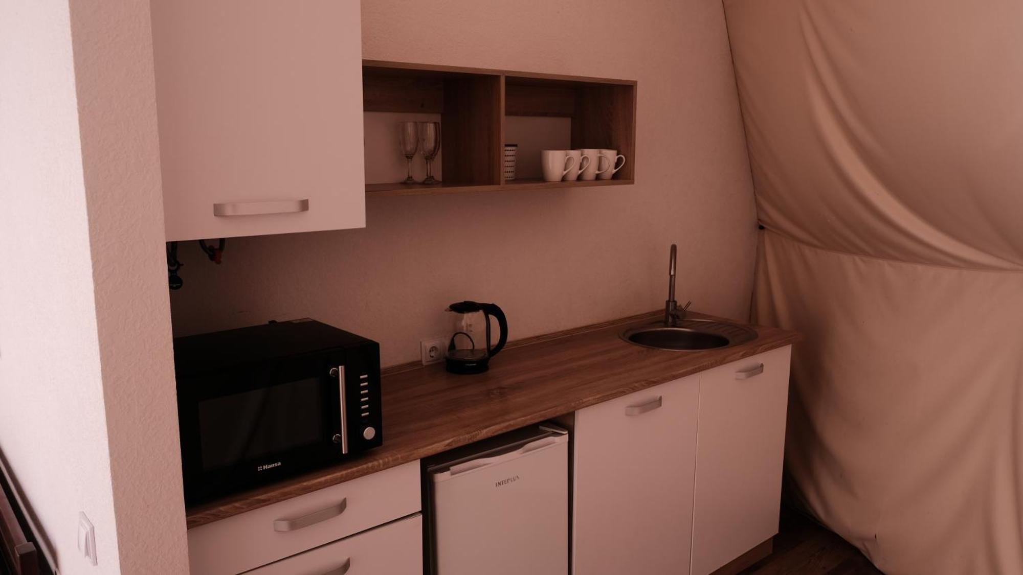 ホテル Глемпінг Де Вайб ボロフタ 部屋 写真